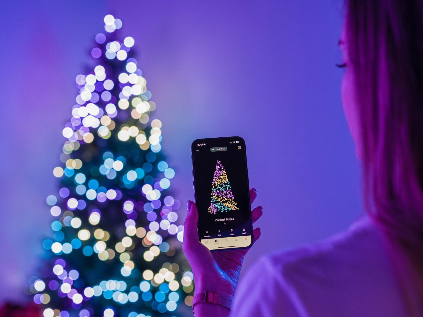 Hänge deine Weihnachtsbaumbeleuchtung wie ein Profi auf. – Twinkly