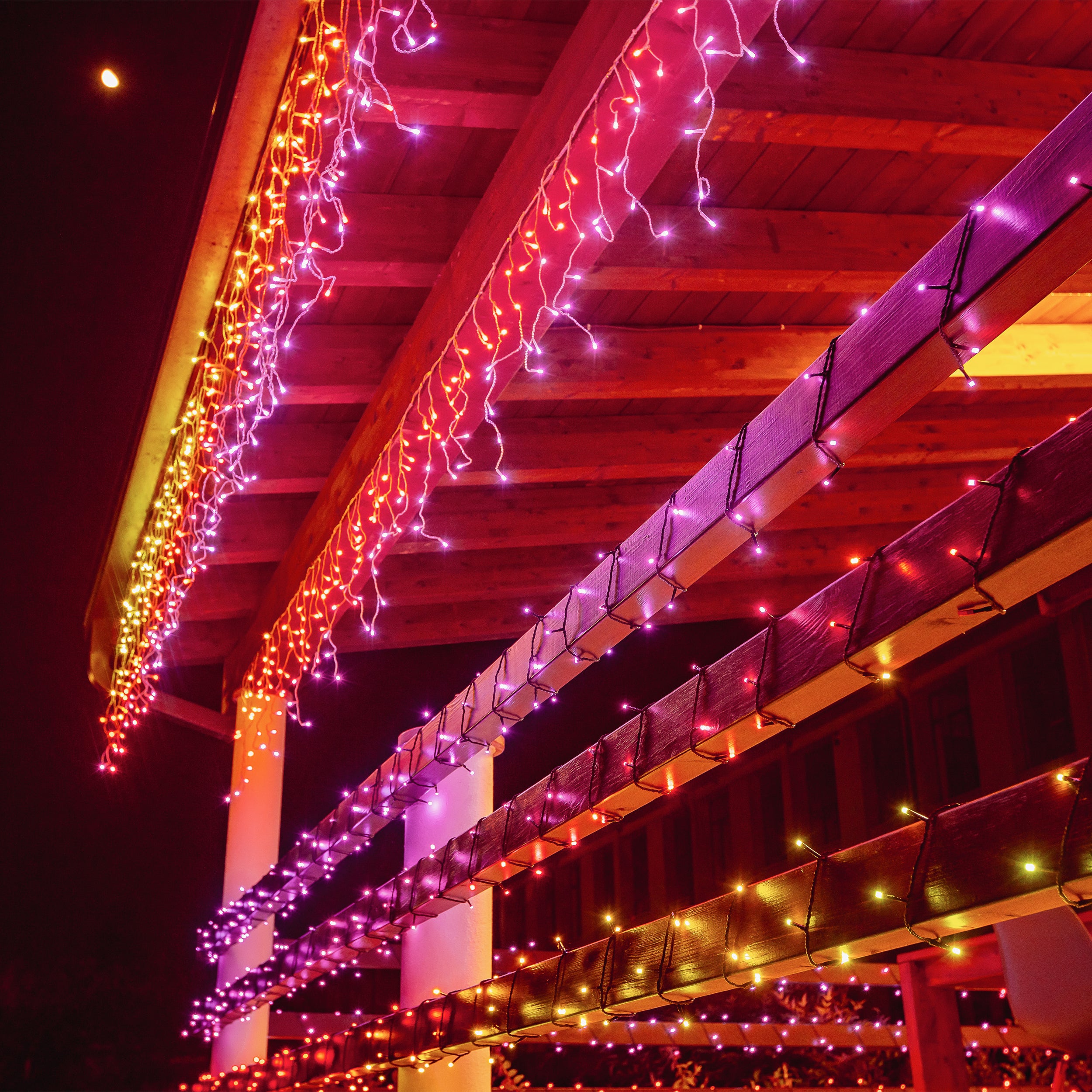 ツインクルネットライト Multicolor Icicle Lights for Holidays: Indoor & Outdoor | Twinkly