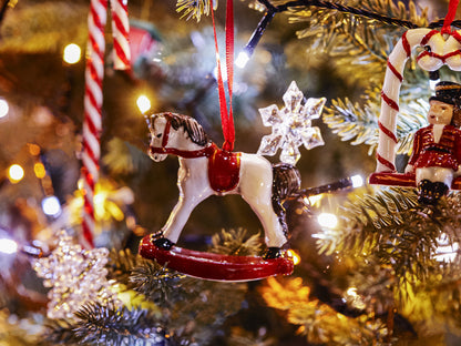 Strings Gold & Silver