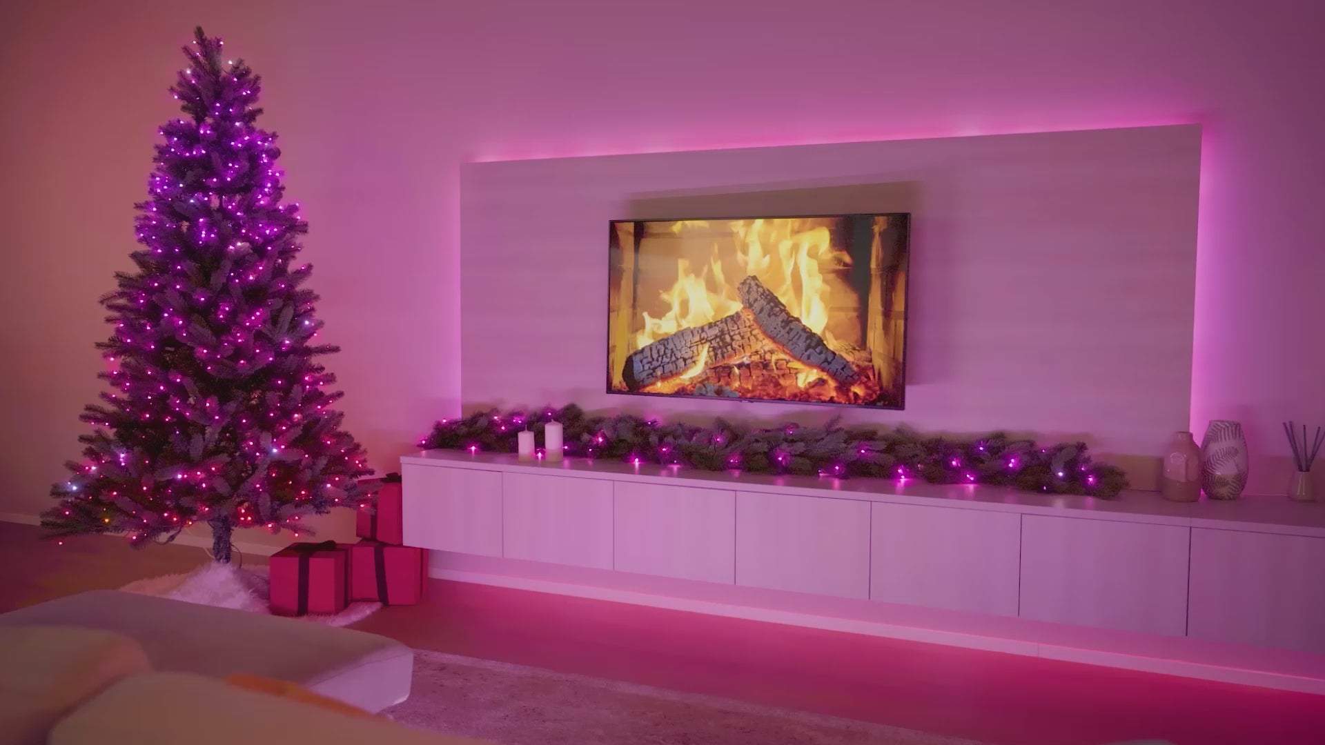 2024 christmas wreath① Pre-lit Christmas Wreath: Festive Indoor Decoration | Twinkly