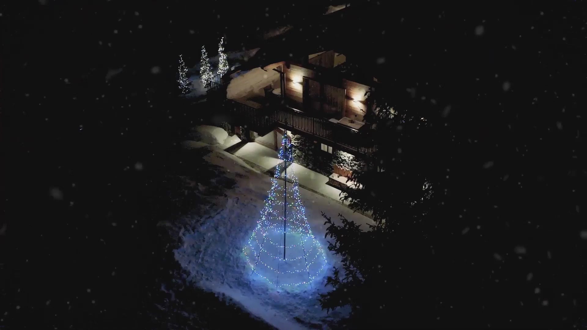 3D Light Tree: Smart LED Outdoor Christmas Tree | Twinkly